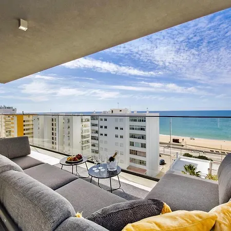 Luxurious Beachside With Pool & Seaview Apartamento *