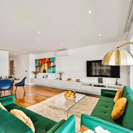 Luxurious Beachside With Pool & Seaview كوارتيرا