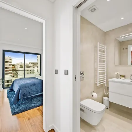 شقة Luxurious Beachside With Pool & Seaview كوارتيرا